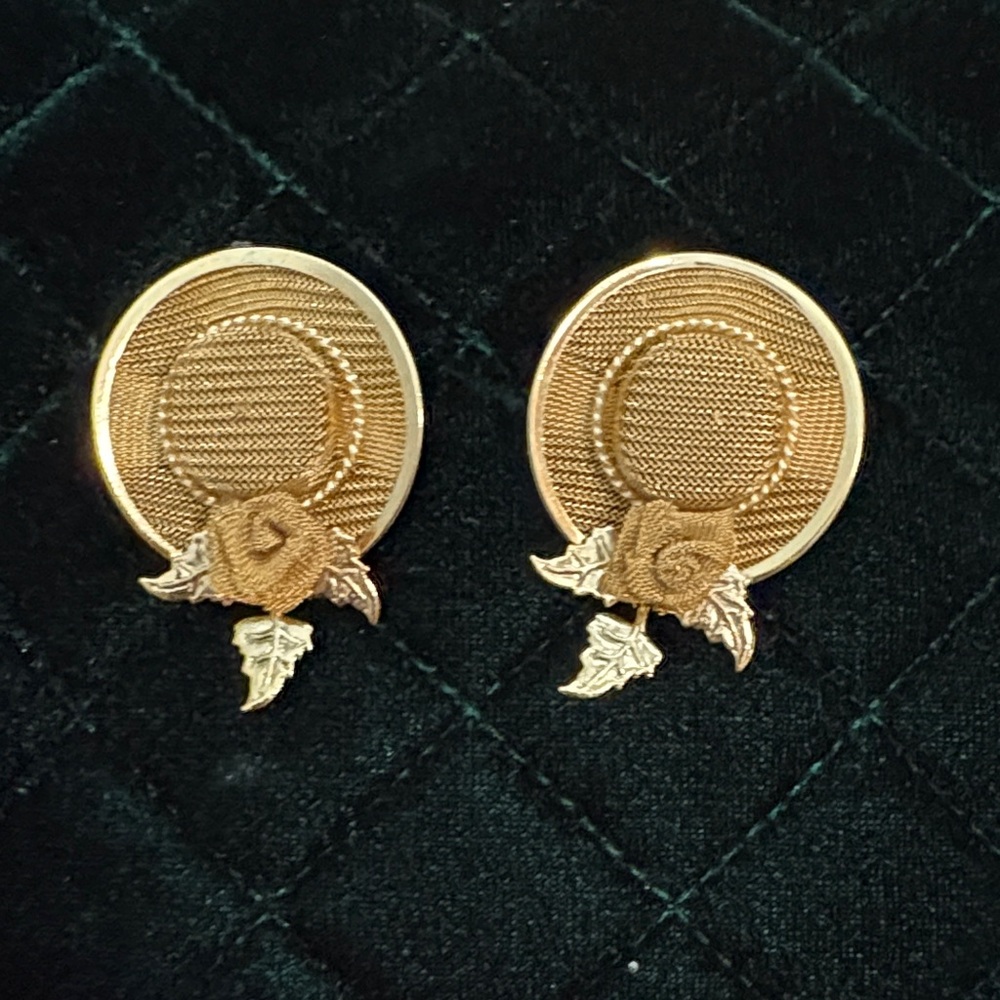 Gold Floral Disc Stud Earrings - Women Jewelry